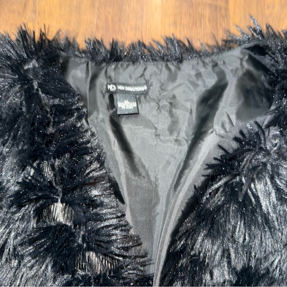 New Directions Black Faux Fur Vest – Soft Textured Layering Piece XL - women’s - Picture 2 of 6